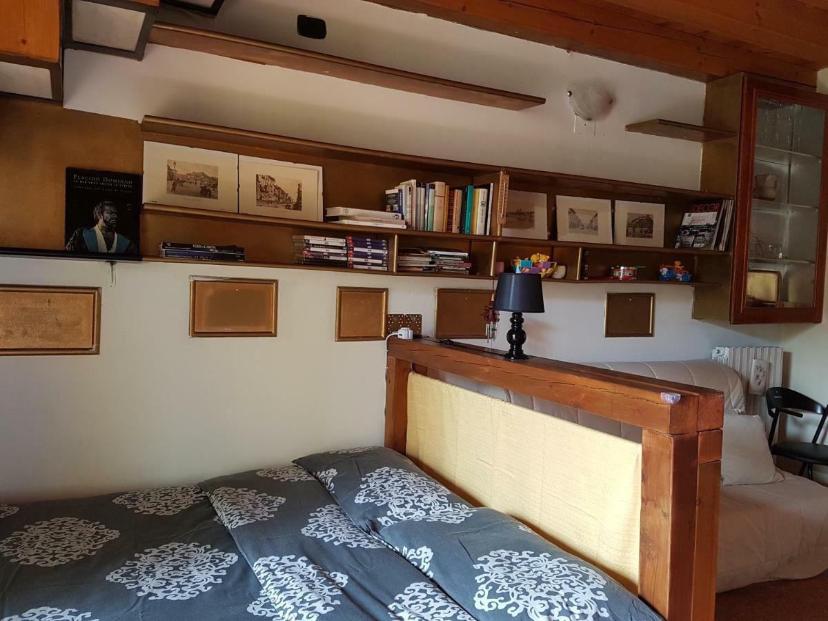 Dora Baltea Monolocale Primo Piano Mansarda Secondo Piano — Photos 3